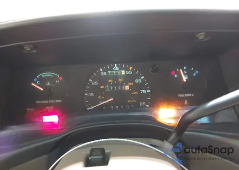 1993 Ford Taurus Gl z USA, uszkodzony, nr VIN 1FALP52U1PG153869